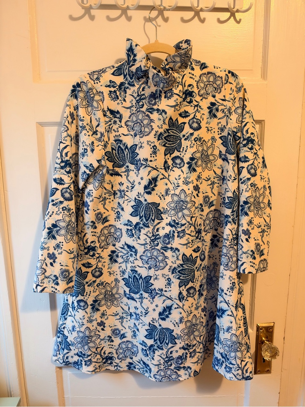 EUC Tuckernuck Daphne Blue and White Dress size S